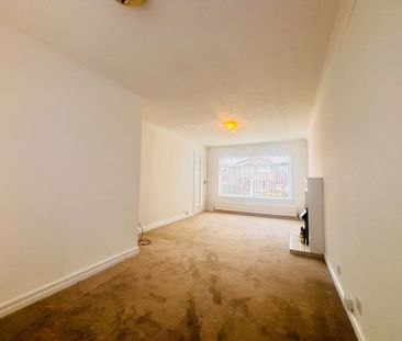 Muirlees Crescent, Glasgow, Milngavie, G62 7JA - Photo 1