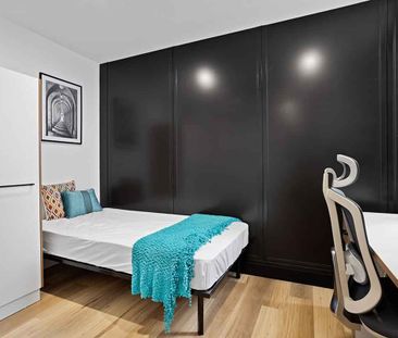 2 Bed Apartment Silver - Photo 4