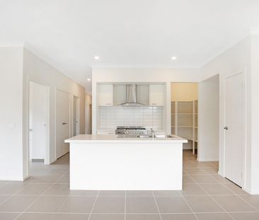 816 Eynesbury Road, Eynesbury VIC 3338 - House For Rent | Domain - Photo 6