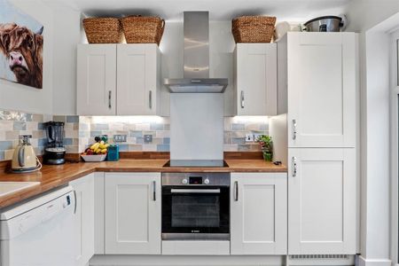 Swallow Road, Bourton-On-The-Water - Photo 2