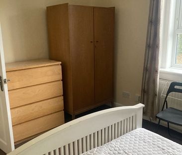 2 Bed Flat, Whitson Crescent, EH11 - Photo 6