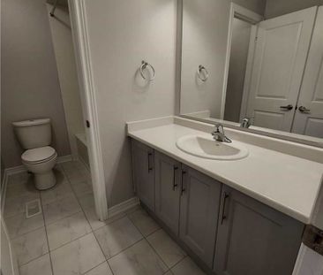 For Lease - 34 Stonehill Avenue, Kitchener, Ontario - Photo 6