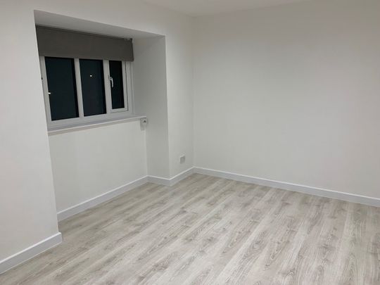 1 Bed Flat, St Marks Court, SE6 - Photo 1