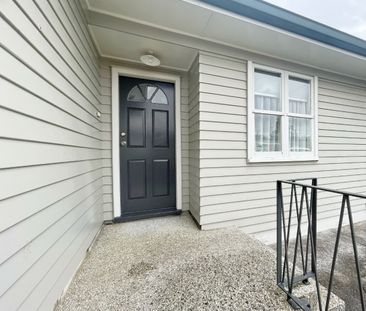 Cosy 3 bedroom family home at Mount Wellington - Photo 2