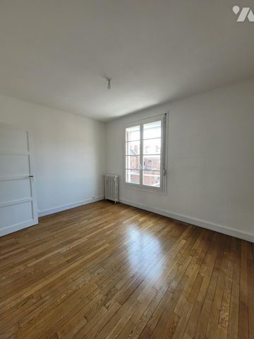 T4 rénové Place de l'Hôtel de ville - Photo 5