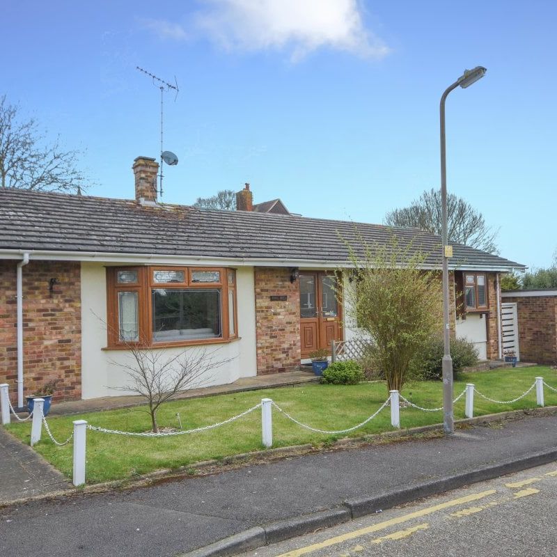 Lewis Close, Shenfield - Photo 1