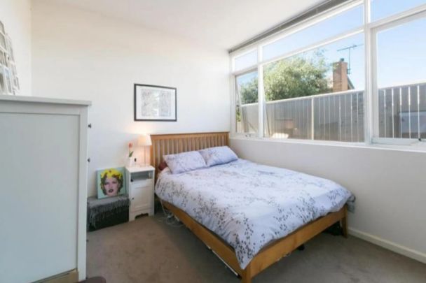 Unit 4/27 Grove Road, Hawthorn. - Photo 1