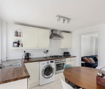 2 bedroom terraced house to rent - Photo 4