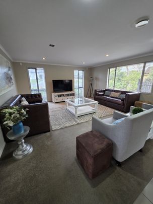 SPACIOUS FOUR-BEDROOM HOME WITH AMPLE PARKING - Photo 1