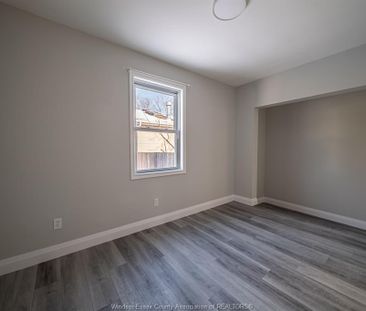 For Lease - 1748 KILDARE Road Unit# BACK, Windsor, Ontario - Photo 2