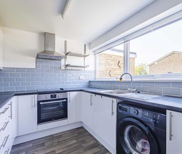 3 bed Terraced for rent - Photo 6