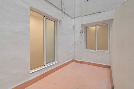 Carrer de Balmes, Barcelona, Catalonia 08006 - Photo 3