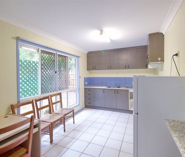 One Room for Rent in Leafy St Lucia Share House – Walk to UQ! - Photo 6