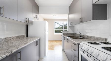 For Lease - 183 Berry Road Unit# 1, Toronto, Ontario - Photo 5