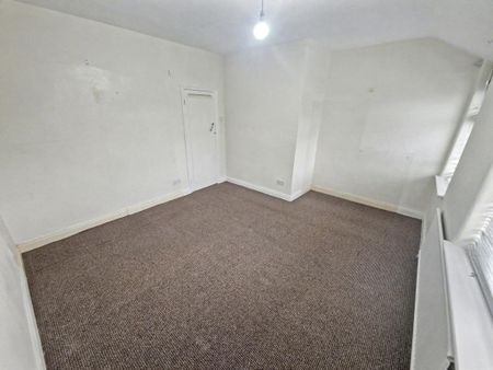 2 bedroom semi-detached house to rent - Photo 3