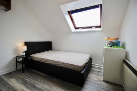 2 bedroom Flat To Let - Photo 5