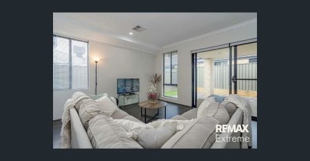 4x2 Modern Smart Home - Photo 4