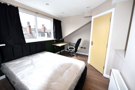 4 bedroom House in Thornville Street, Leeds - Photo 4