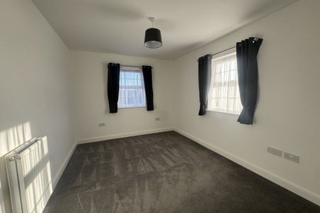 Pluto Way, AYLESBURY - Photo 4