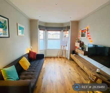 3 bedroom terraced house to rent - Photo 2