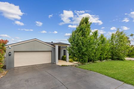 Spacious & Modern Living in Prime Estella Location - Photo 5