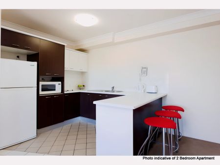 2 Bedroom / 2 Bathroom Apartment (Whole Apartment) - Photo 2