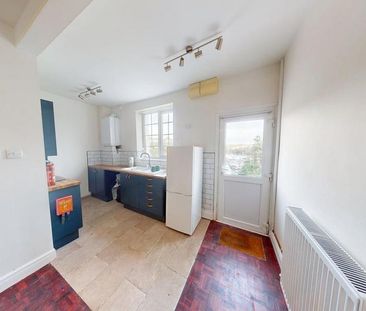 2 bedroom terraced house to rent - Photo 4