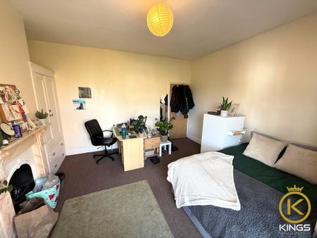 4 bedroom terraced house to rent - Photo 5