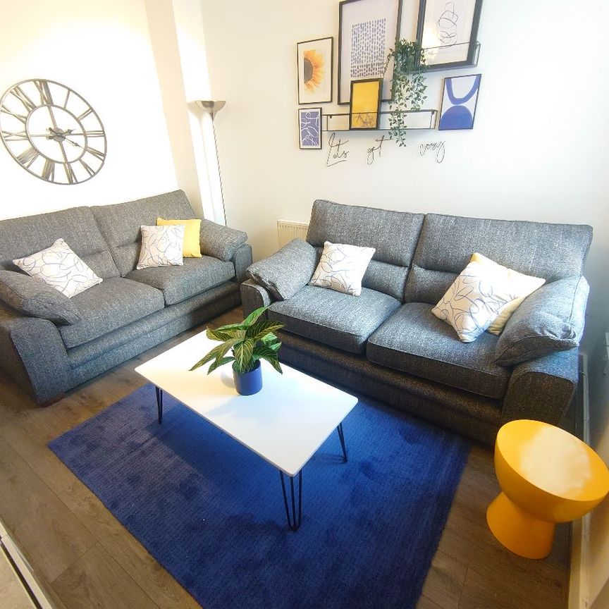 Gilroy Road, Kensington. - Photo 1