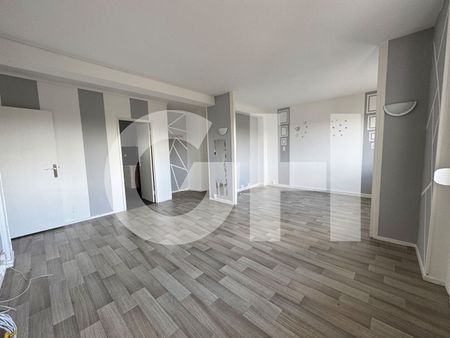 LOCATION d'un appartement de 4 pièces (75 m²) à MAUBEUGE - Photo 3