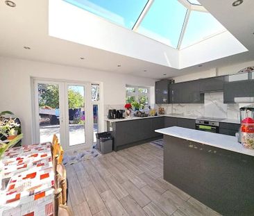 5 Bed Terraced House, Great Cambridge Road, N17 - Photo 3