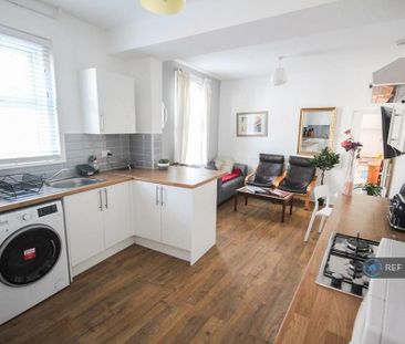 5 bedroom terraced house to rent - Photo 3