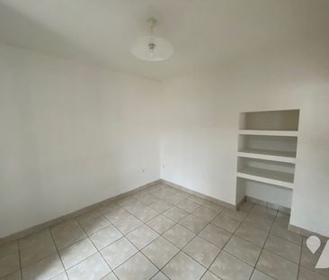 Maison de village à louer avec cour dans le centre du village de Ch... - Photo 2