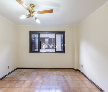 Casa com 6 quartos e 350m² para alugar em Harmonia, Canoas. - Foto 3
