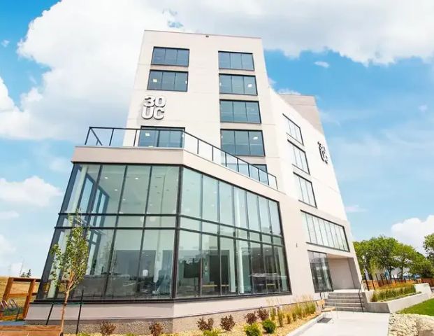 30 University Crescent | 30 University Cres., Winnipeg - Photo 1