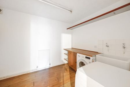 3 bedroom terraced house to rent - Photo 5