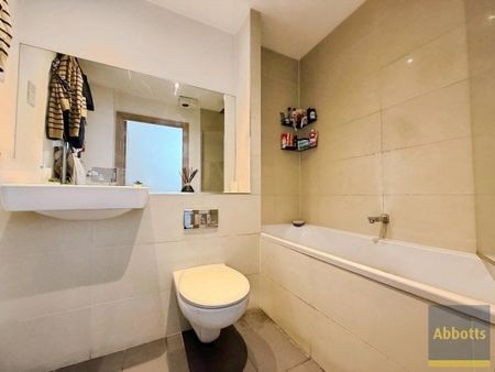 MORELLO QUARTER, TOWN CENTRE - Photo 4