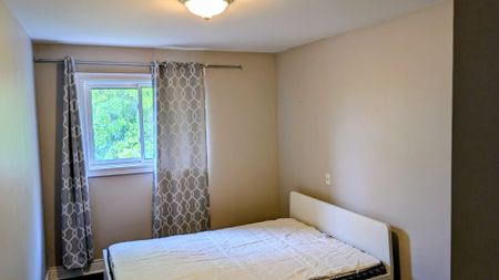 For Lease - 214 Park Lawn Road Unit# Upper, Toronto, Ontario - Photo 3