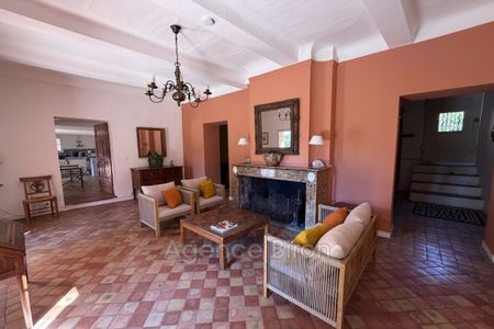 location bastide 10 Pièce(s) - Photo 3