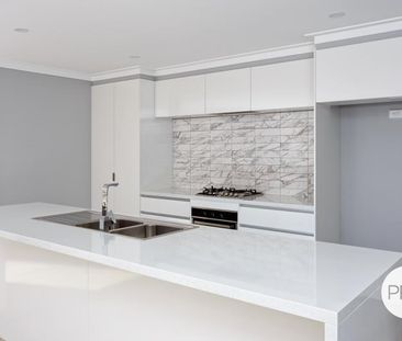 2/12 Gibson Street, Boorooma NSW 2650 - Photo 3