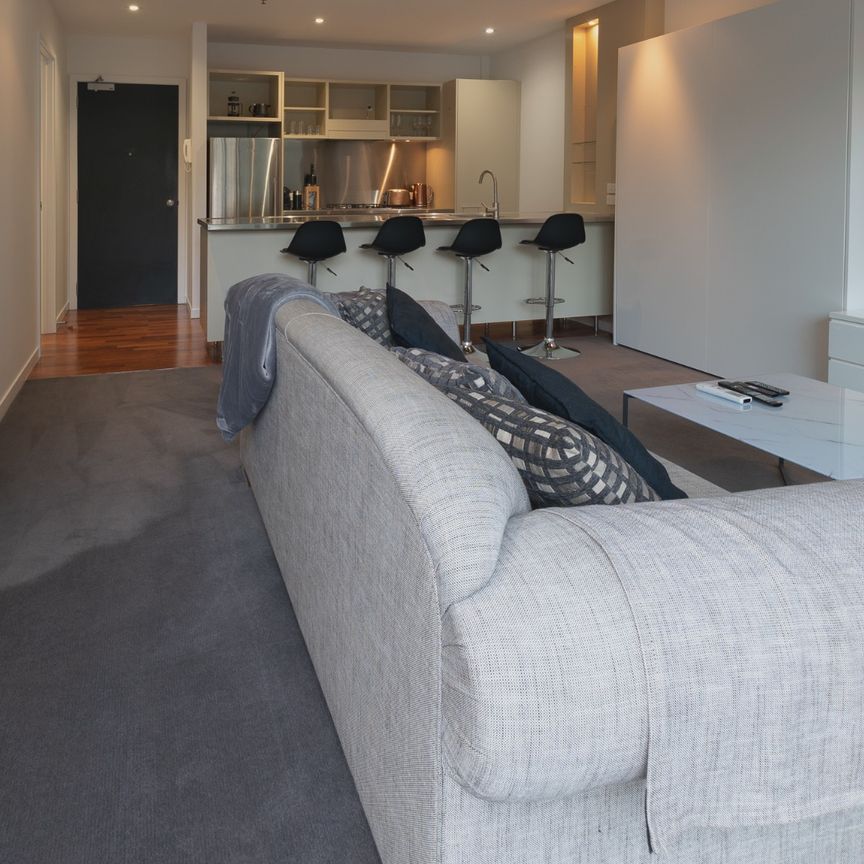 Stunning Fully Furnished Apartment in Viaduct Point - Photo 1