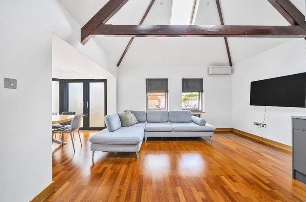 3 bedroom apartment to rent - Photo 1