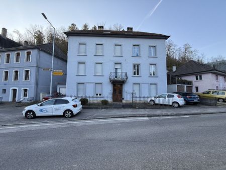 Close to the train station and shops - 3 months of net rent offered - Photo 2