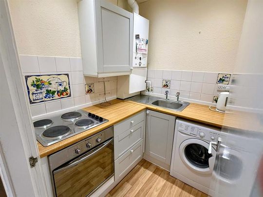 1 bedroom flat to rent - Photo 1