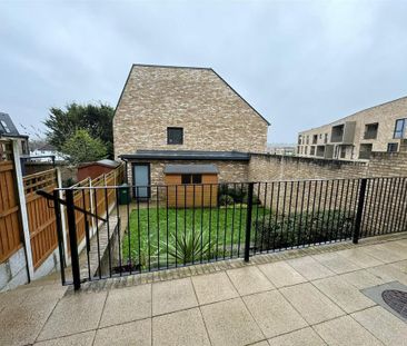 3 bedroom terraced house to rent - Photo 2