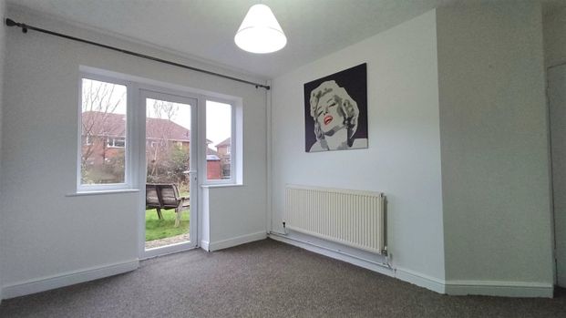 Lonsdale Avenue, Doncaster - Photo 1