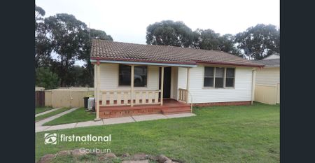 30 Strathallen Crescent, Goulburn - Photo 2