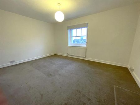 3 bedroom apartment to rent - Photo 4