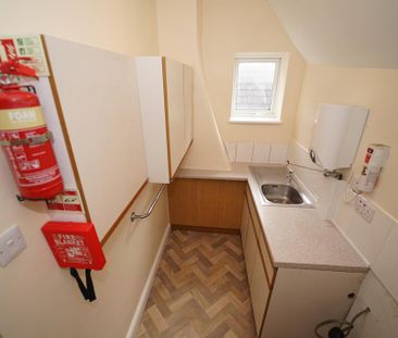 1 bedroom flat to rent - Photo 4