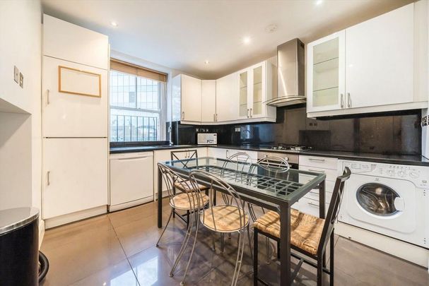 4 bedroom flat to rent - Photo 1